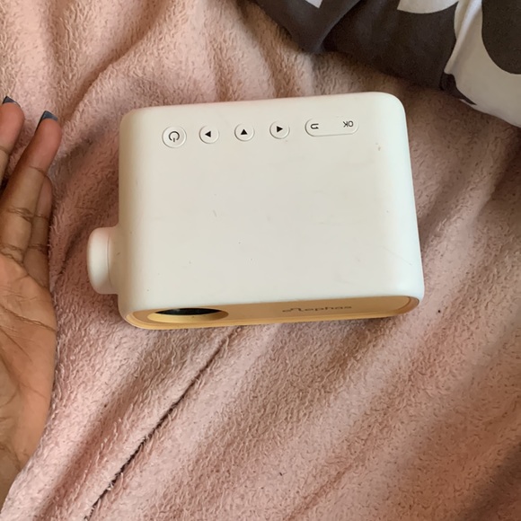 mini projector. - Picture 2 of 8